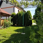 Hytte Forest Escape Pale