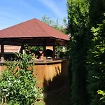 Hytte Forest Escape Pale