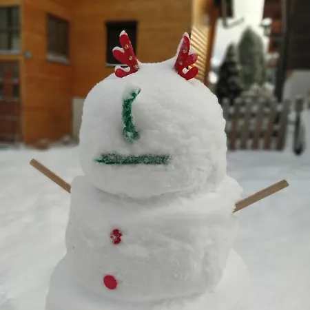 Forest Escape Пале