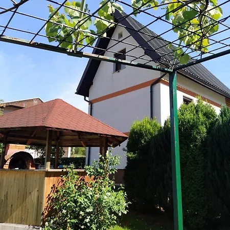 Forest Escape Деревянный коттедж *