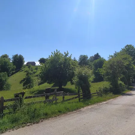 Деревянный коттедж Forest Escape *