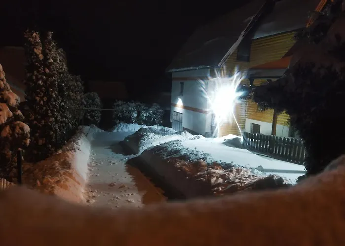 Forest Escape Lodge *