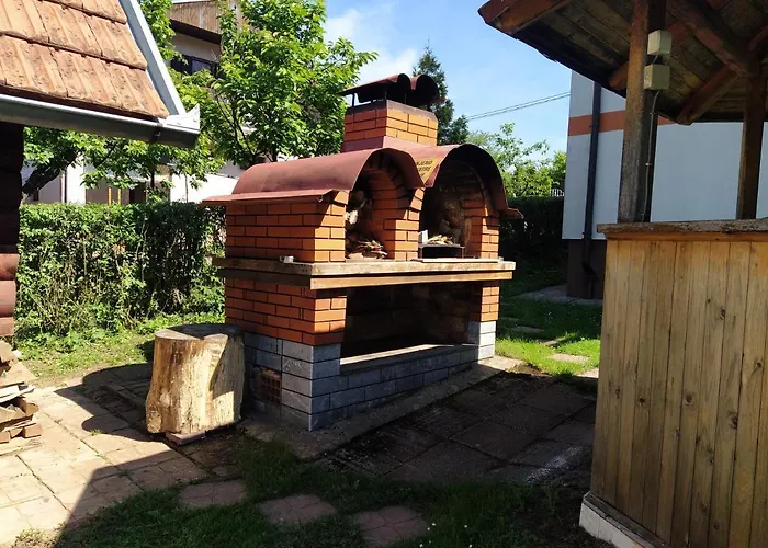 Forest Escape Lodge Pale